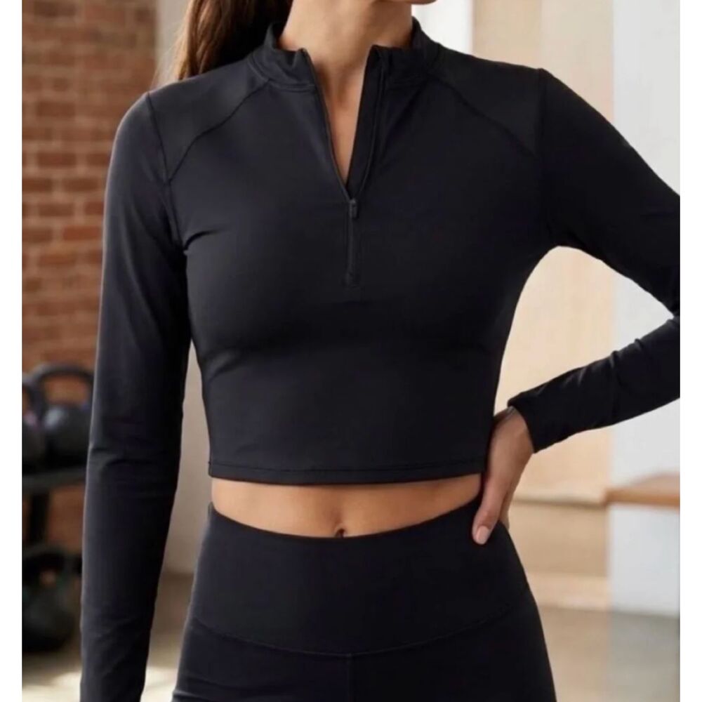Old Navy Black Long-Sleeve Cropped Half-Zip Mock Neck Top
